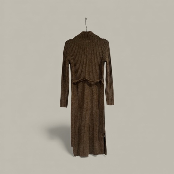 W i l I a m  R a s t Sweater Dress - Picture 4 of 9